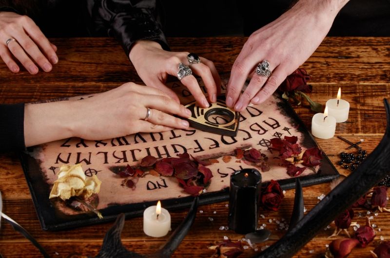 Sicherheitsaspekte bei der Verwendung des Ouija-Bretts