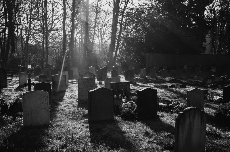 gruseliger Friedhof